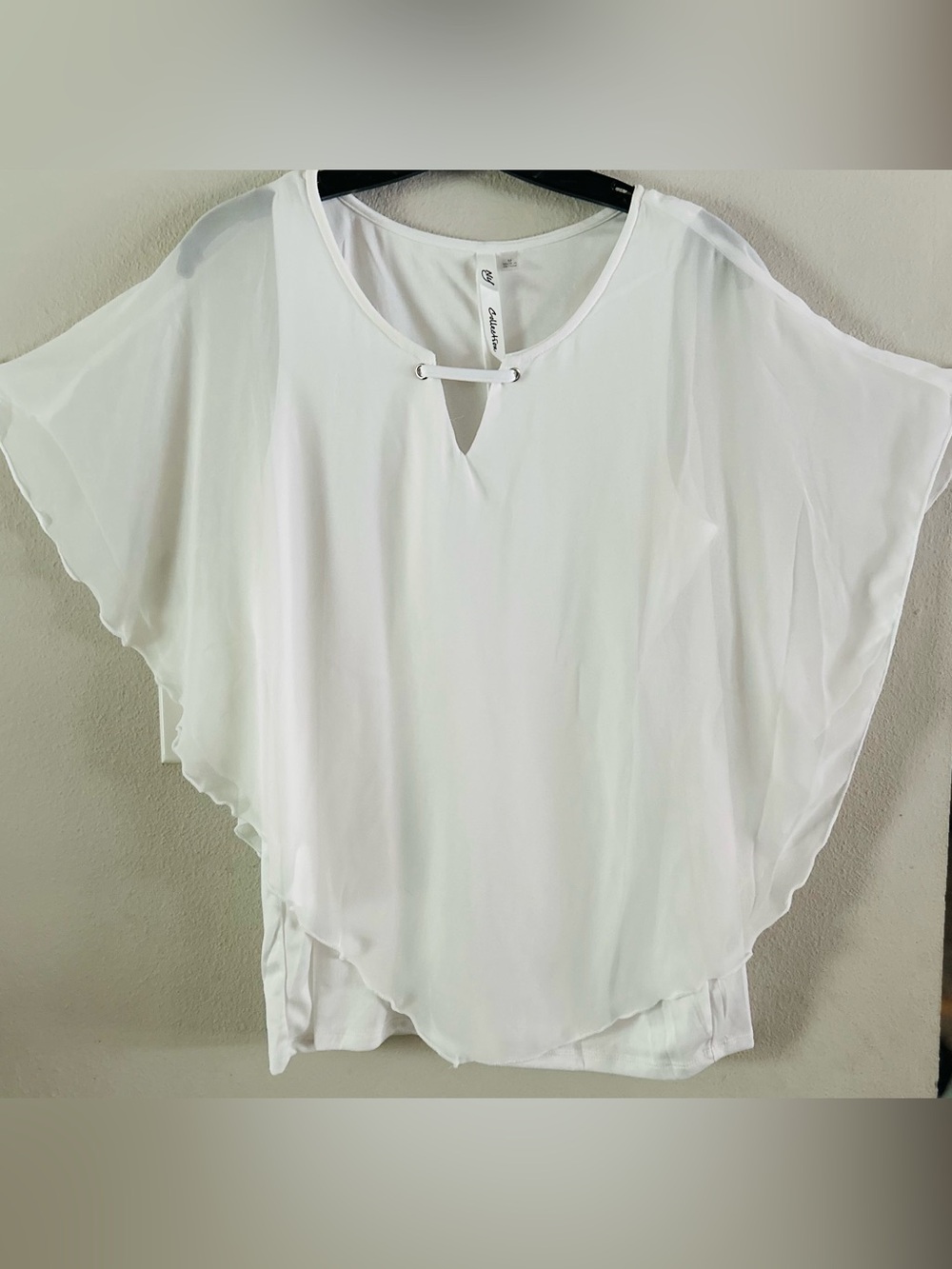 NY Collection White Chiffon Poncho Overlay Top Keyhole Bar Detail Size M Formal